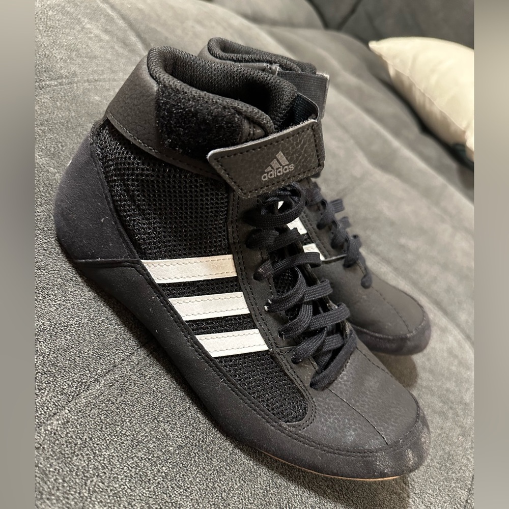 Youth wrestling shoes